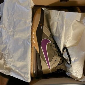 Nike Air Lebron XVIII low